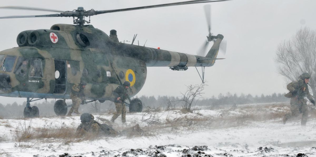 Das Kriegsgeschrei war schon in den letzten Tagen ohrenbetäubend. Die Ukraine begehe einen Genozid an den Menschen in den Donbass-Republiken, behauptete Putin. Wenn Deutschland keine Waffen an die Ukraine liefere, werde es mitschuldig an der Ermordung Hunderttausender Ukrainer, konterte Kiews Botschafter in Berlin. Das ist die Sprache der Scharfmacher - ob sie nun russisch oder ukrainisch reden.