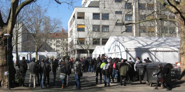 Diesmal soll es also besser klappen, obwohl derzeit niemand verlässlich weiß, auf wie viele Kriegsflüchtlinge aus der Ukraine Berlin sich einstellen muss.