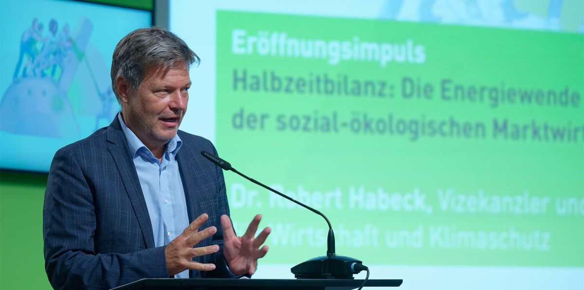 Am Mittwoch musste Wirtschaftsminister Robert Habeck die Konjunkturprognose für das laufende Jahr deutlich nach unten korrigieren.