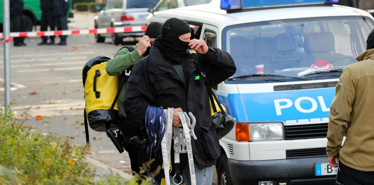 Der Neuköllner Anschlagsserie werden mehr als 70 zwischen 2016 und 2019 begangene Straftaten gegen Menschen, die sich gegen Rechtsextremismus engagieren, zugerechnet.