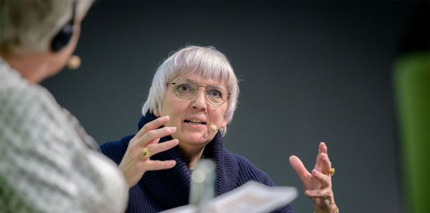 Kulturstaatsministerin Claudia Roth stellte die entscheidende Frage: Die Berlinale müsse sich überlegen, ob sie nach wie vor ein Ort des Dialogs, der unterschiedlichen Perspektiven und Vielfalt sein wolle.