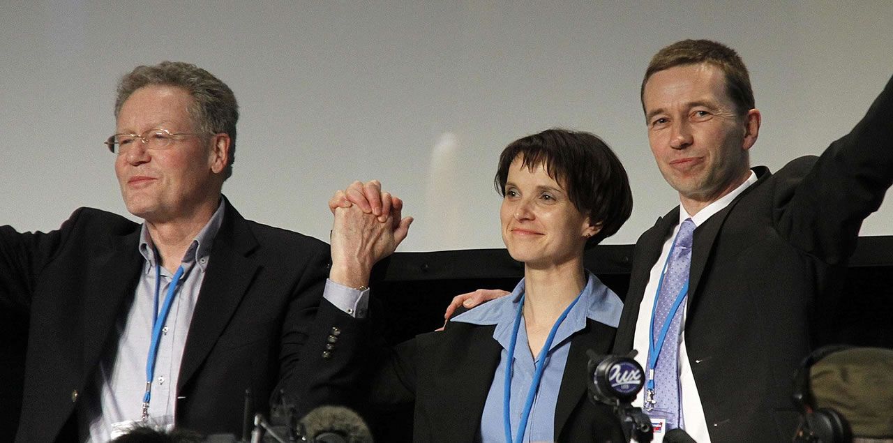 Konrad Adam (links), Frauke Petry und Bernd Lucke beim Gründungsparteitag der Alternative für Deutschland (AfD) am 14. April 2013 in Berlin