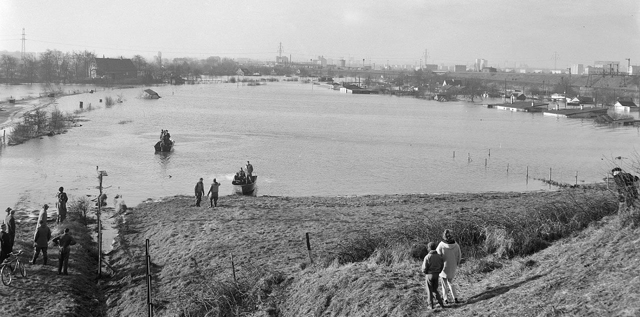 Überflutungen nach der Sturmflut in Hamburg, 19. Februar 1962