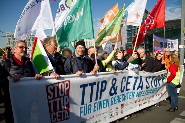Der Protest gegen TTIP ist bei vielen Bürgern Ausdruck von großem Misstrauen gegenüber der EU.