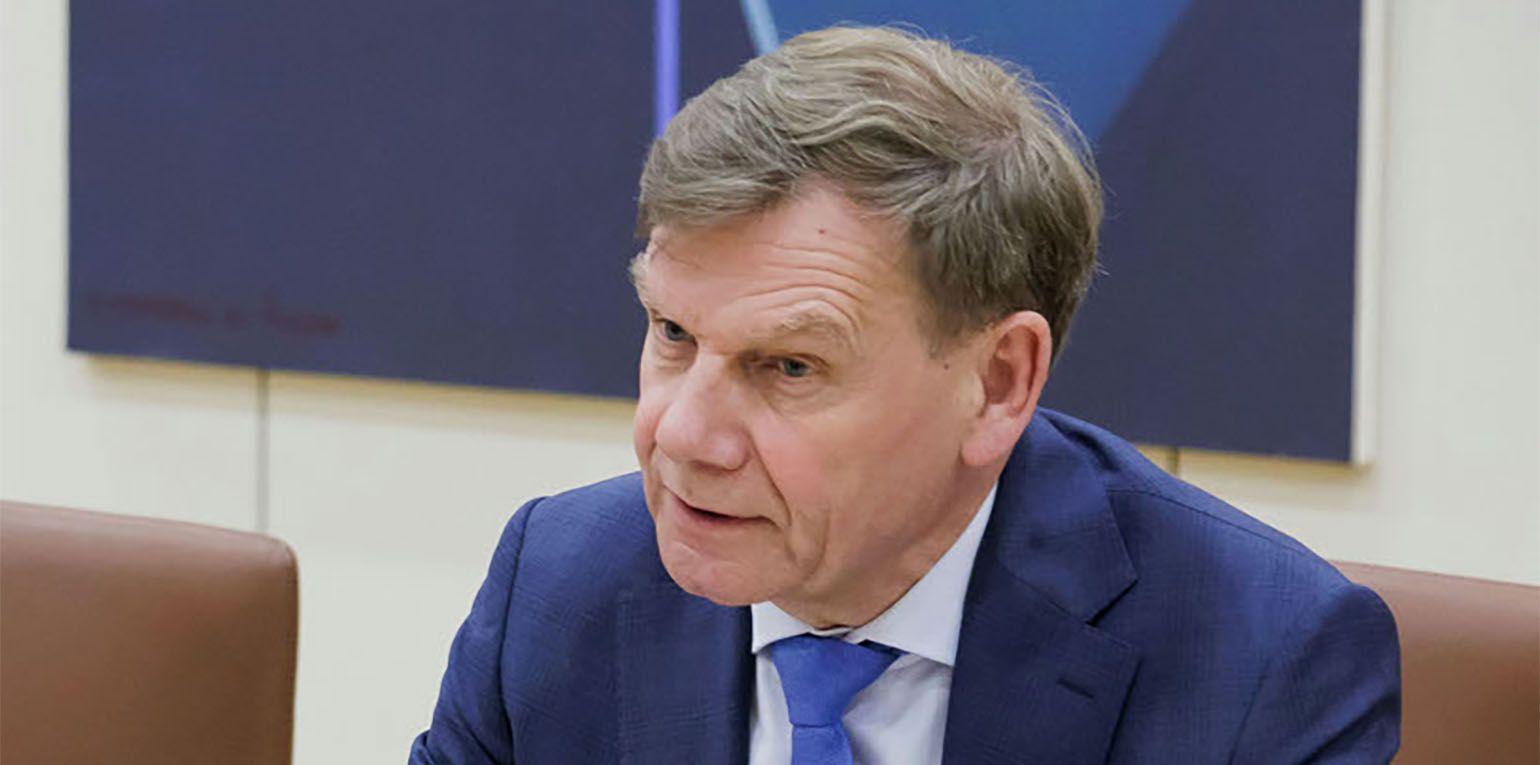 "Bleiben wir bei den Tatsachen: Russland führt einen völkerrechtswidrigen Krieg gegen die Ukraine und das ist ein Krieg gegen die europäische Nachkriegsordnung"